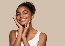 Love’s Lit From Within: How Your Skin Benefits When Your Heart’s Happy (And It Goes Beyond The “Glow”)